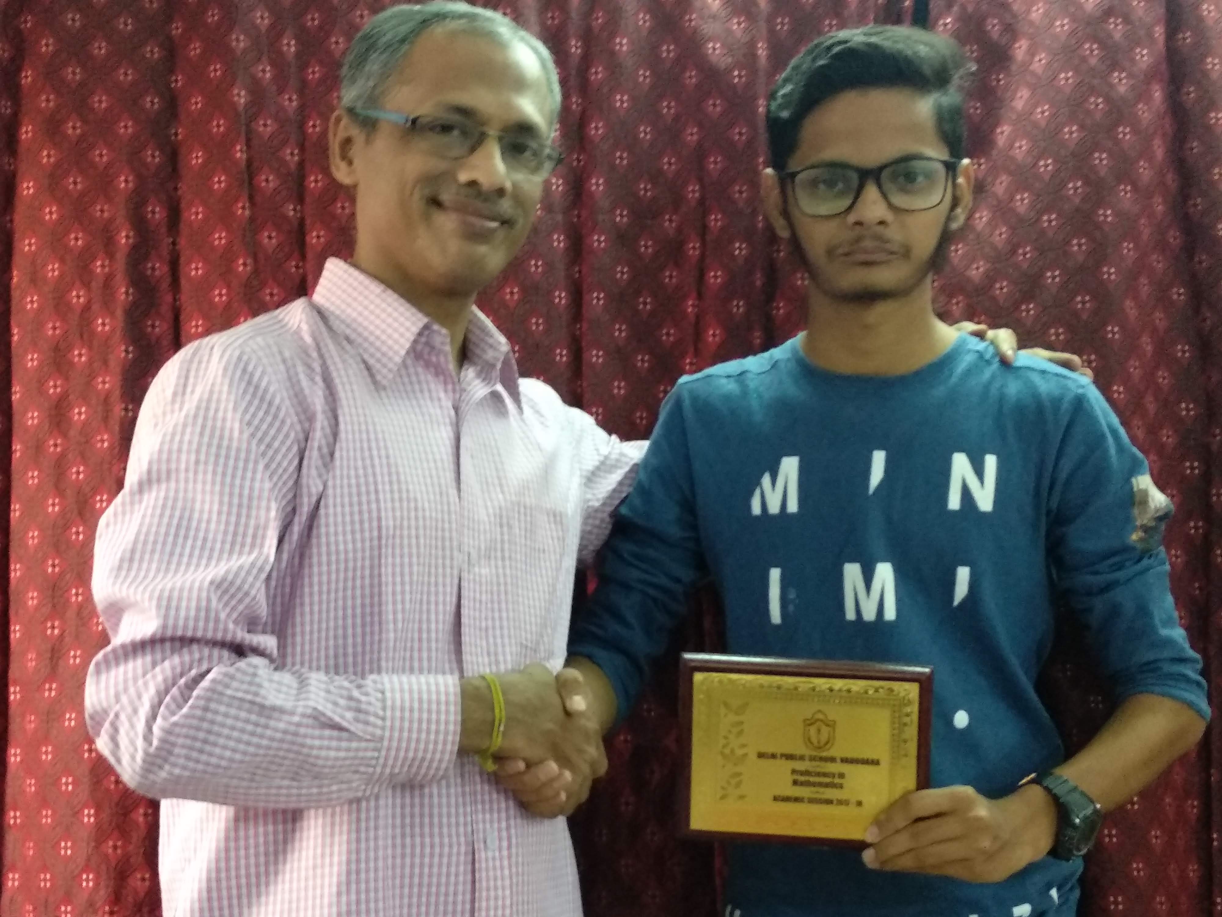 R2 Classes teacher student